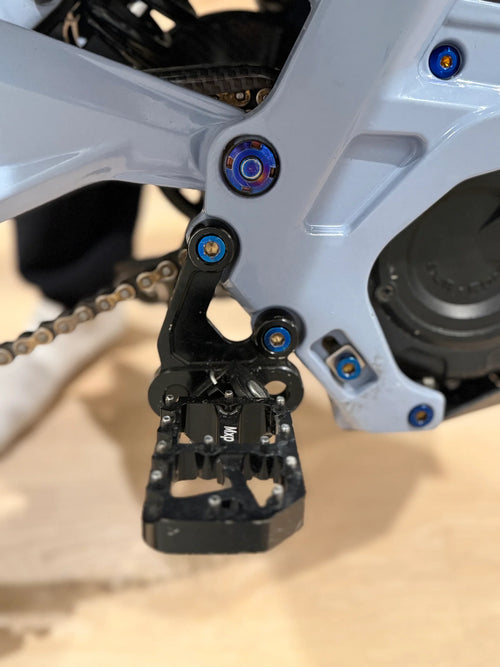 ( Pre Order) E-Moto Peg Bracket Titanium